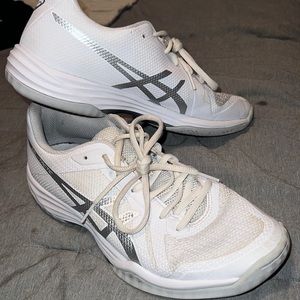 ASICS women’s volleyball sneakers
